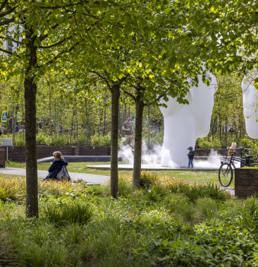 Wandelende bomen van Bosk in Leeuwarden.